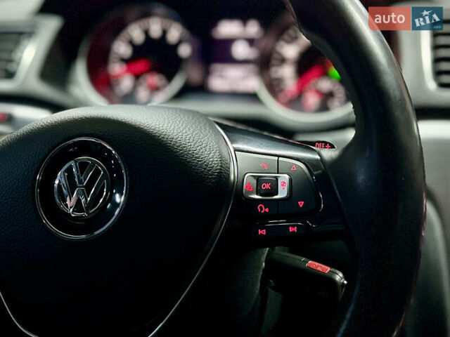 Білий Фольксваген Пассат, об'ємом двигуна 1.98 л та пробігом 143 тис. км за 13800 $, фото 26 на Automoto.ua