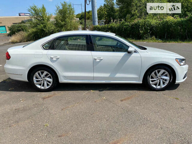 Белый Фольксваген Пассат, объемом двигателя 2 л и пробегом 98 тыс. км за 2800 $, фото 4 на Automoto.ua