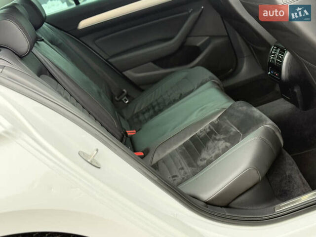 Белый Фольксваген Пассат, объемом двигателя 2 л и пробегом 198 тыс. км за 18950 $, фото 72 на Automoto.ua