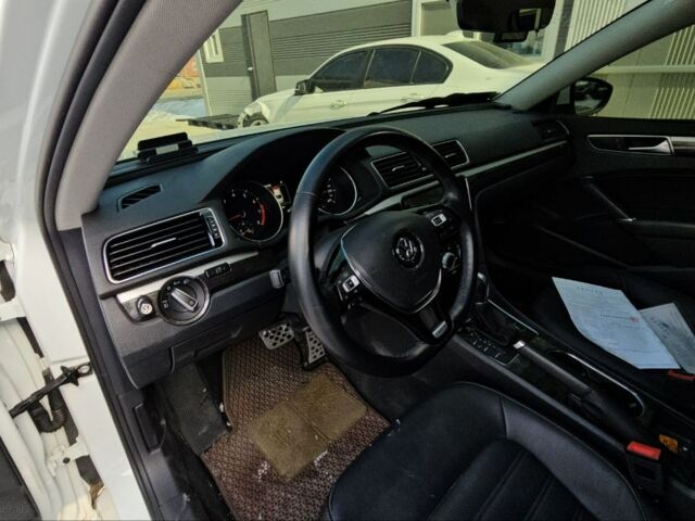 Белый Фольксваген Пассат, объемом двигателя 2 л и пробегом 110 тыс. км за 12700 $, фото 29 на Automoto.ua