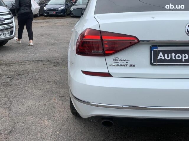 Білий Фольксваген Пассат, об'ємом двигуна 2 л та пробігом 152 тис. км за 16490 $, фото 12 на Automoto.ua