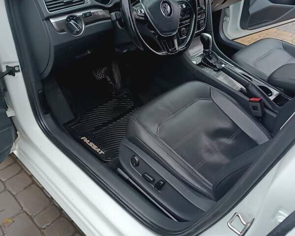 Белый Фольксваген Пассат, объемом двигателя 2 л и пробегом 167 тыс. км за 11700 $, фото 12 на Automoto.ua