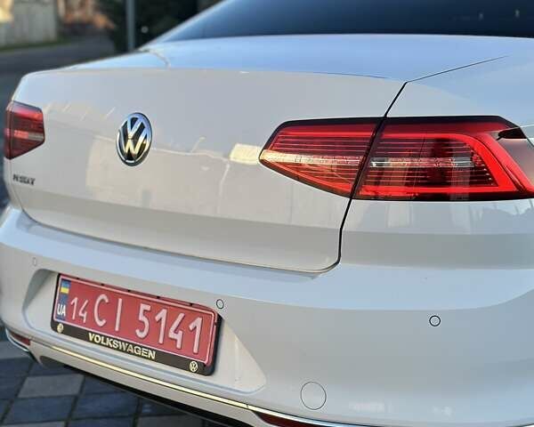 Білий Фольксваген Пассат, об'ємом двигуна 1.97 л та пробігом 208 тис. км за 22550 $, фото 51 на Automoto.ua