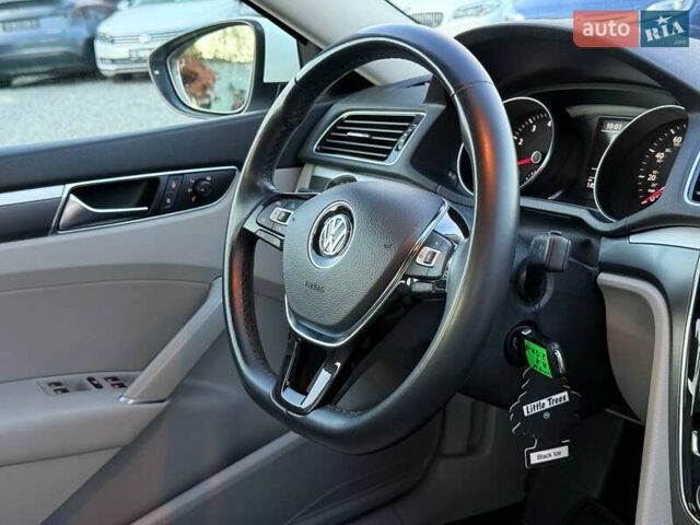 Білий Фольксваген Пассат, об'ємом двигуна 2 л та пробігом 145 тис. км за 18500 $, фото 26 на Automoto.ua