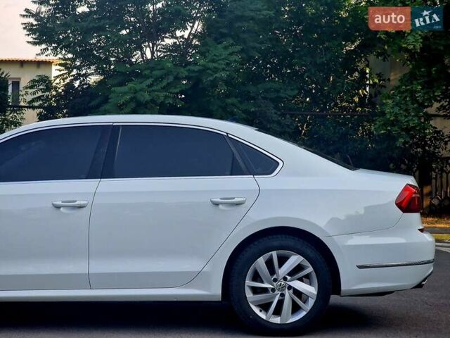 Белый Фольксваген Пассат, объемом двигателя 1.98 л и пробегом 70 тыс. км за 13499 $, фото 11 на Automoto.ua