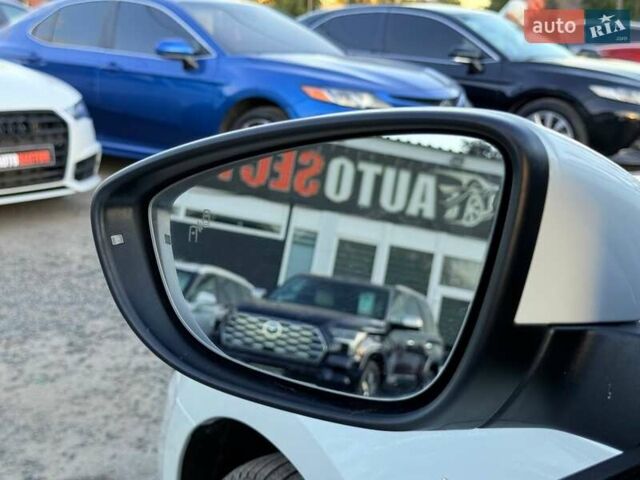 Білий Фольксваген Пассат, об'ємом двигуна 2 л та пробігом 145 тис. км за 18500 $, фото 11 на Automoto.ua
