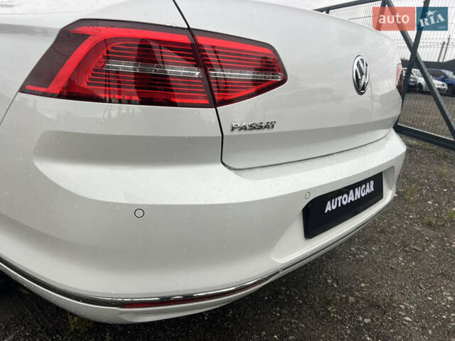 Белый Фольксваген Пассат, объемом двигателя 2 л и пробегом 120 тыс. км за 22000 $, фото 13 на Automoto.ua