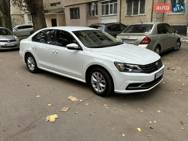 Фольксваген Пассат 2018 в Одессе на Automoto.ua Белый Фольксваген Пассат, объемом двигателя 1.98 л и пробегом 162 тыс. км за 15500 $, фото 1 на Automoto.ua