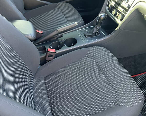 Белый Фольксваген Пассат, объемом двигателя 2 л и пробегом 132 тыс. км за 13200 $, фото 23 на Automoto.ua