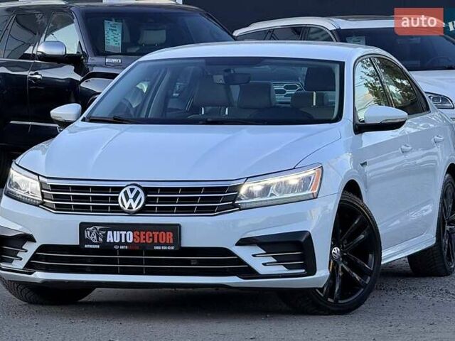 Білий Фольксваген Пассат, об'ємом двигуна 2 л та пробігом 145 тис. км за 18500 $, фото 1 на Automoto.ua