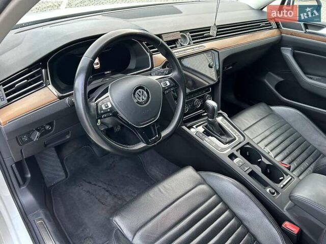 Белый Фольксваген Пассат, объемом двигателя 1.98 л и пробегом 102 тыс. км за 24000 $, фото 8 на Automoto.ua