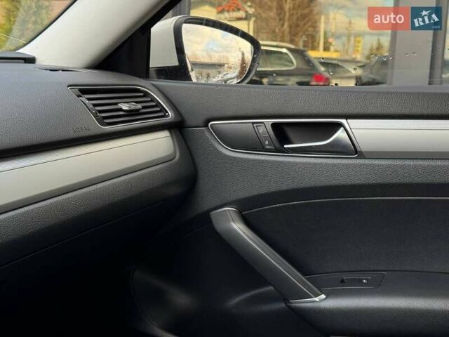 Белый Фольксваген Пассат, объемом двигателя 2 л и пробегом 90 тыс. км за 12800 $, фото 46 на Automoto.ua