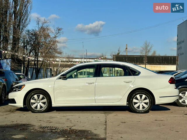 Білий Фольксваген Пассат, об'ємом двигуна 2 л та пробігом 176 тис. км за 12500 $, фото 1 на Automoto.ua