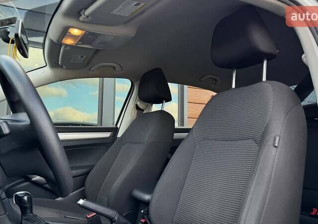 Белый Фольксваген Пассат, объемом двигателя 2 л и пробегом 90 тыс. км за 12800 $, фото 34 на Automoto.ua