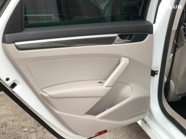 Білий Фольксваген Пассат, об'ємом двигуна 2 л та пробігом 152 тис. км за 16490 $, фото 17 на Automoto.ua