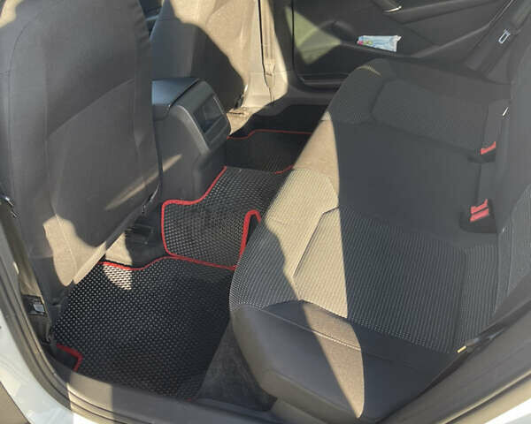 Белый Фольксваген Пассат, объемом двигателя 2 л и пробегом 132 тыс. км за 13200 $, фото 14 на Automoto.ua