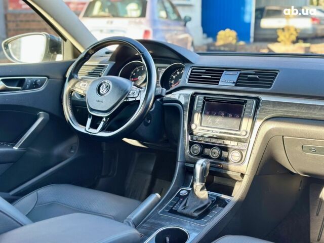 Белый Фольксваген Пассат, объемом двигателя 2 л и пробегом 176 тыс. км за 12500 $, фото 14 на Automoto.ua