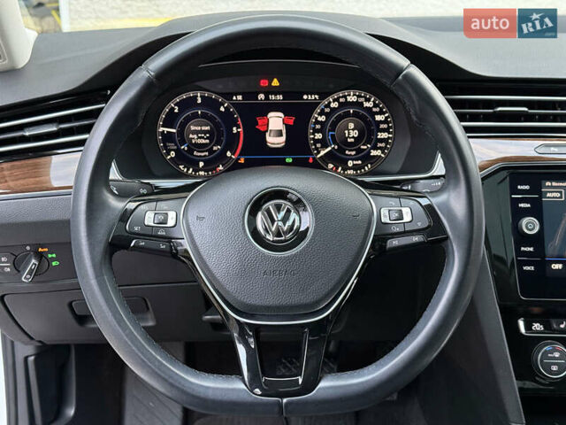 Белый Фольксваген Пассат, объемом двигателя 1.97 л и пробегом 98 тыс. км за 21500 $, фото 39 на Automoto.ua