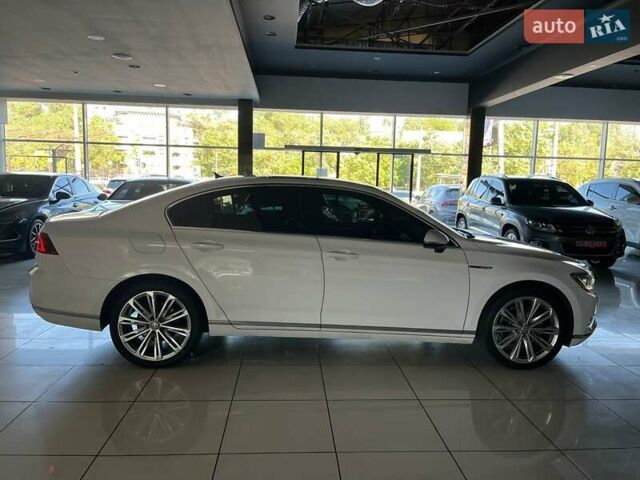 Белый Фольксваген Пассат, объемом двигателя 2 л и пробегом 134 тыс. км за 25500 $, фото 7 на Automoto.ua