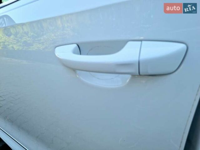 Белый Фольксваген Пассат, объемом двигателя 2 л и пробегом 148 тыс. км за 16700 $, фото 24 на Automoto.ua