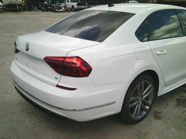 Белый Фольксваген Пассат, объемом двигателя 2 л и пробегом 222 тыс. км за 13900 $, фото 6 на Automoto.ua