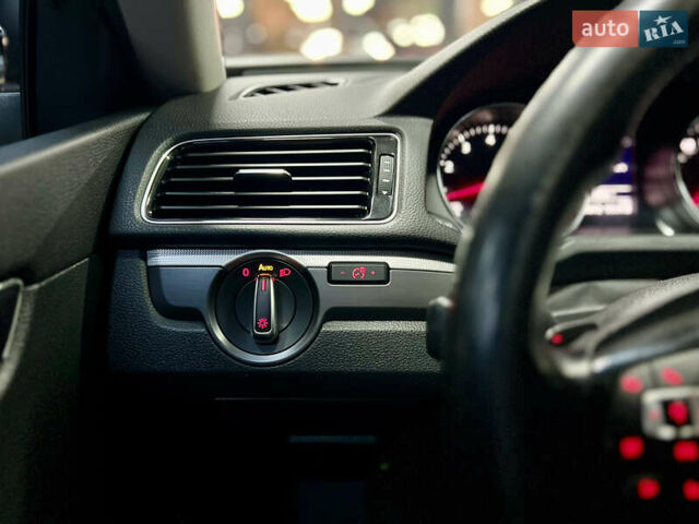 Білий Фольксваген Пассат, об'ємом двигуна 1.98 л та пробігом 143 тис. км за 12900 $, фото 22 на Automoto.ua