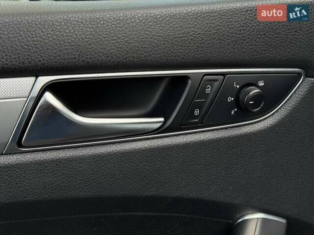 Белый Фольксваген Пассат, объемом двигателя 2 л и пробегом 90 тыс. км за 12800 $, фото 30 на Automoto.ua