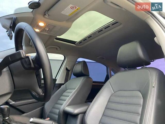 Білий Фольксваген Пассат, об'ємом двигуна 2 л та пробігом 73 тис. км за 17900 $, фото 21 на Automoto.ua