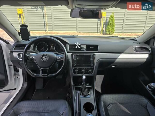Білий Фольксваген Пассат, об'ємом двигуна 1.98 л та пробігом 127 тис. км за 15300 $, фото 11 на Automoto.ua