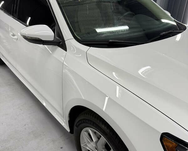 Фольксваген Пассат 2018 в Одессе на Automoto.ua Белый Фольксваген Пассат, объемом двигателя 1.98 л и пробегом 162 тыс. км за 15500 $, фото 9 на Automoto.ua
