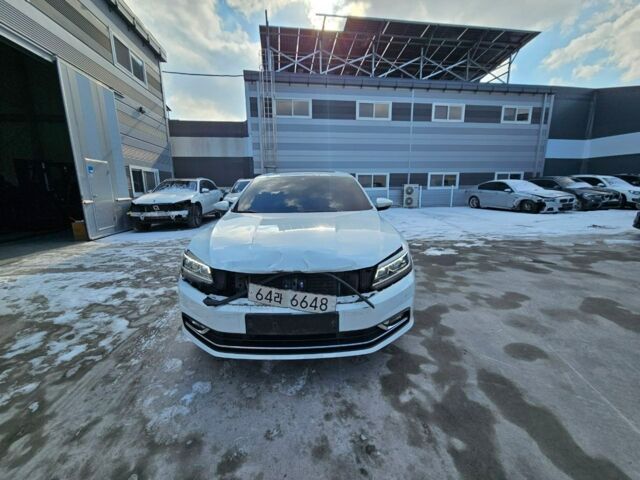 Белый Фольксваген Пассат, объемом двигателя 2 л и пробегом 110 тыс. км за 12700 $, фото 5 на Automoto.ua