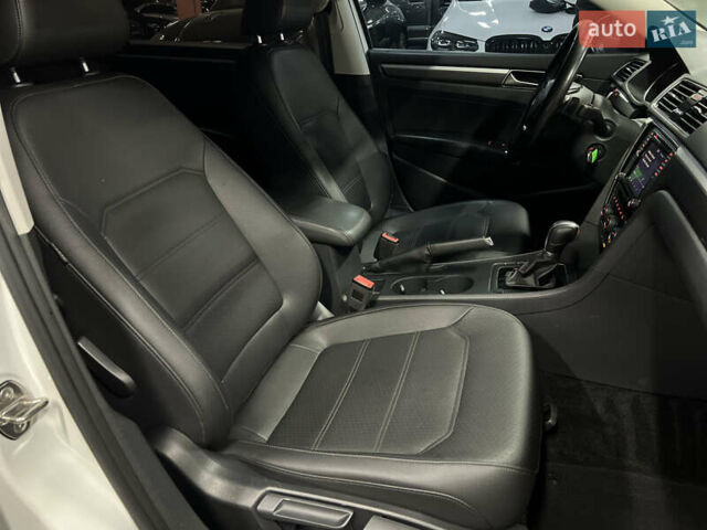 Білий Фольксваген Пассат, об'ємом двигуна 1.98 л та пробігом 143 тис. км за 13800 $, фото 40 на Automoto.ua