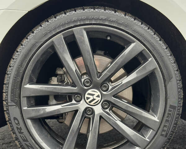 Белый Фольксваген Пассат, объемом двигателя 2 л и пробегом 117 тыс. км за 15200 $, фото 14 на Automoto.ua