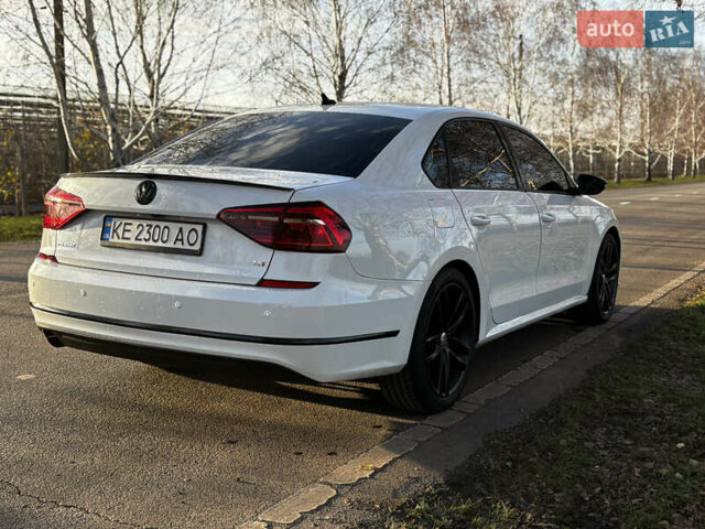 Белый Фольксваген Пассат, объемом двигателя 1.98 л и пробегом 121 тыс. км за 13700 $, фото 3 на Automoto.ua