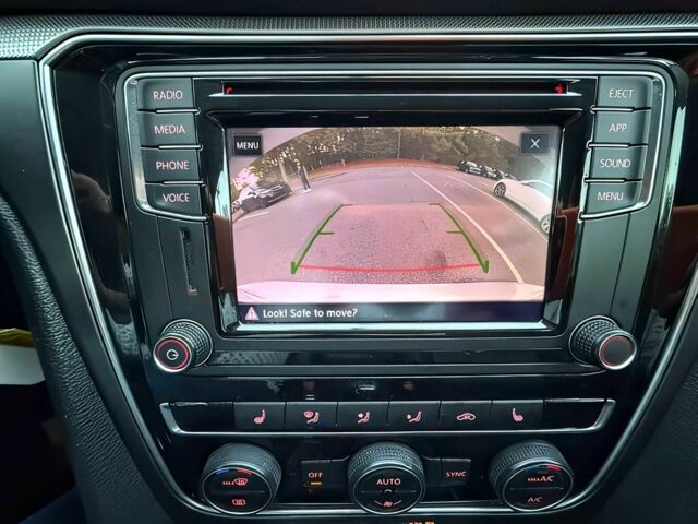 Білий Фольксваген Пассат, об'ємом двигуна 2 л та пробігом 46 тис. км за 11300 $, фото 8 на Automoto.ua