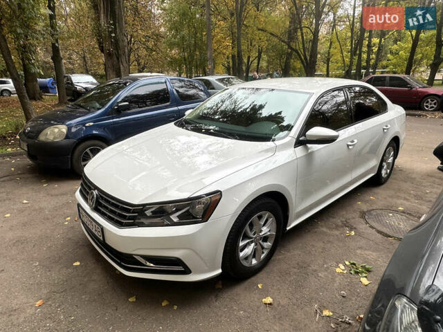 Фольксваген Пассат 2018 в Одессе на Automoto.ua Белый Фольксваген Пассат, объемом двигателя 1.98 л и пробегом 162 тыс. км за 15500 $, фото 6 на Automoto.ua