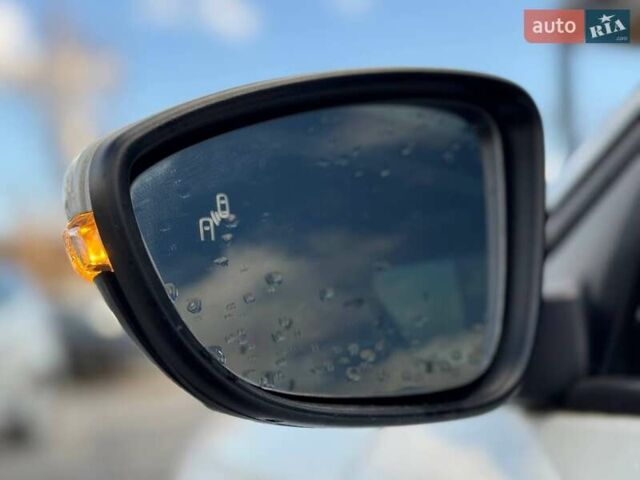 Белый Фольксваген Пассат, объемом двигателя 2 л и пробегом 90 тыс. км за 12800 $, фото 25 на Automoto.ua