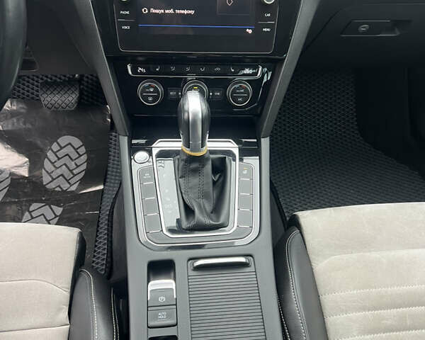 Белый Фольксваген Пассат, объемом двигателя 2 л и пробегом 120 тыс. км за 22000 $, фото 34 на Automoto.ua