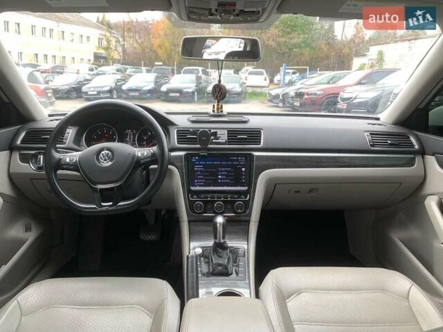 Білий Фольксваген Пассат, об'ємом двигуна 2 л та пробігом 152 тис. км за 16690 $, фото 32 на Automoto.ua