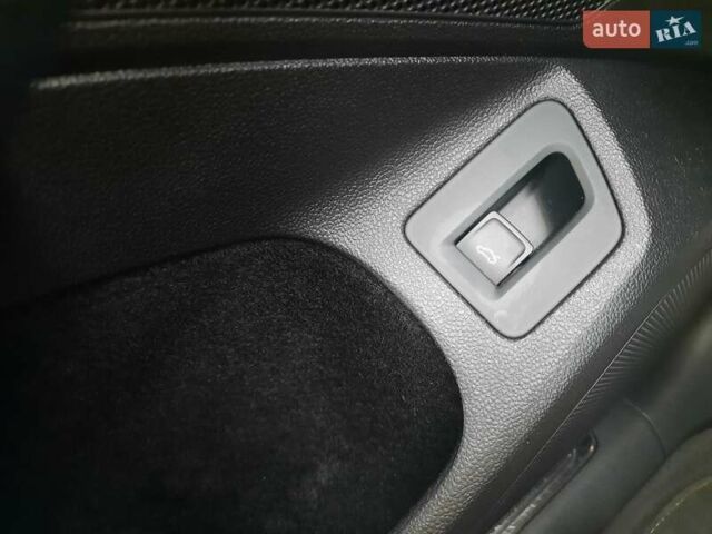 Белый Фольксваген Пассат, объемом двигателя 2 л и пробегом 199 тыс. км за 21999 $, фото 85 на Automoto.ua