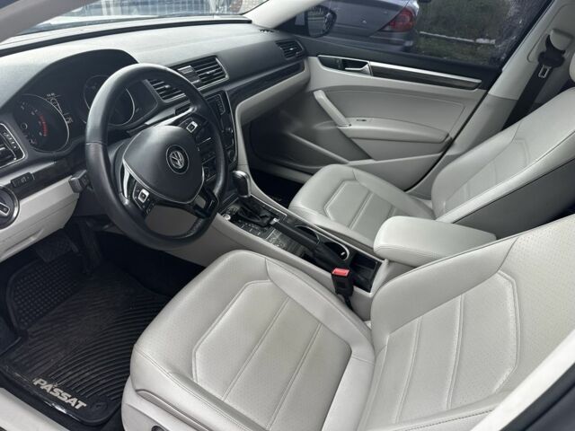 Білий Фольксваген Пассат, об'ємом двигуна 2 л та пробігом 71 тис. км за 13900 $, фото 6 на Automoto.ua