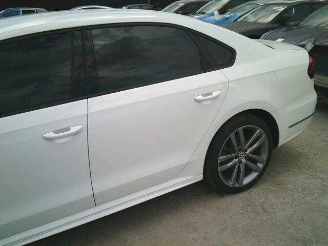 Белый Фольксваген Пассат, объемом двигателя 2 л и пробегом 222 тыс. км за 13900 $, фото 2 на Automoto.ua