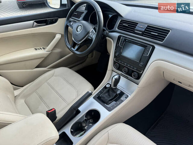 Белый Фольксваген Пассат, объемом двигателя 2 л и пробегом 214 тыс. км за 10800 $, фото 26 на Automoto.ua