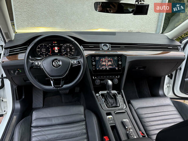 Белый Фольксваген Пассат, объемом двигателя 1.97 л и пробегом 98 тыс. км за 21500 $, фото 37 на Automoto.ua