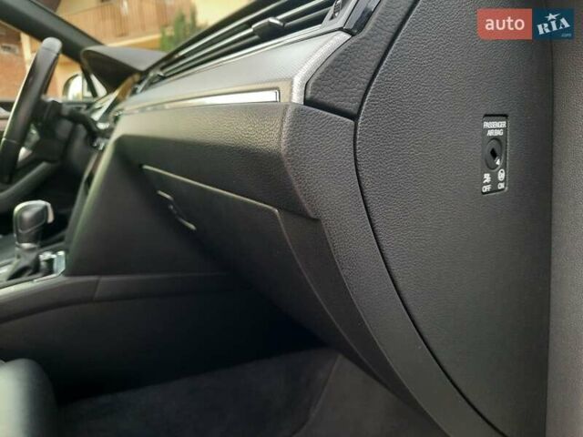 Белый Фольксваген Пассат, объемом двигателя 2 л и пробегом 199 тыс. км за 21999 $, фото 57 на Automoto.ua