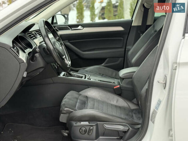 Белый Фольксваген Пассат, объемом двигателя 2 л и пробегом 198 тыс. км за 18950 $, фото 58 на Automoto.ua