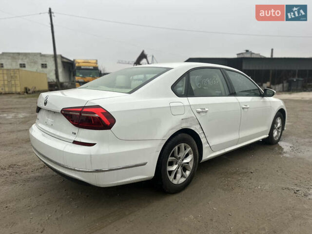 Білий Фольксваген Пассат, об'ємом двигуна 2 л та пробігом 147 тис. км за 8600 $, фото 3 на Automoto.ua