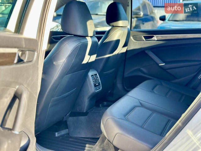 Білий Фольксваген Пассат, об'ємом двигуна 2 л та пробігом 176 тис. км за 12500 $, фото 15 на Automoto.ua