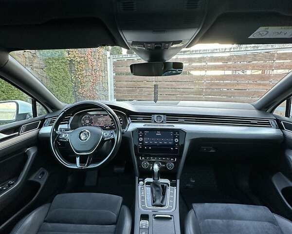 Білий Фольксваген Пассат, об'ємом двигуна 1.97 л та пробігом 208 тис. км за 22550 $, фото 81 на Automoto.ua