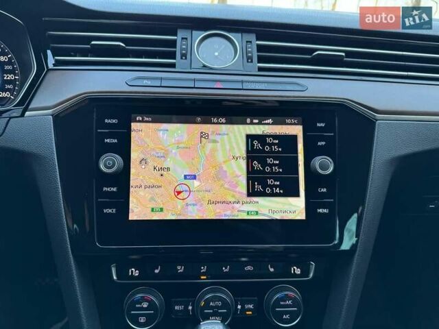 Білий Фольксваген Пассат, об'ємом двигуна 1.8 л та пробігом 170 тис. км за 17500 $, фото 5 на Automoto.ua